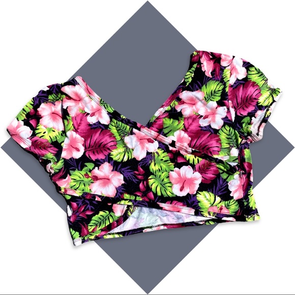 Forever 21 Floral Crop Top - Picture 2 of 4